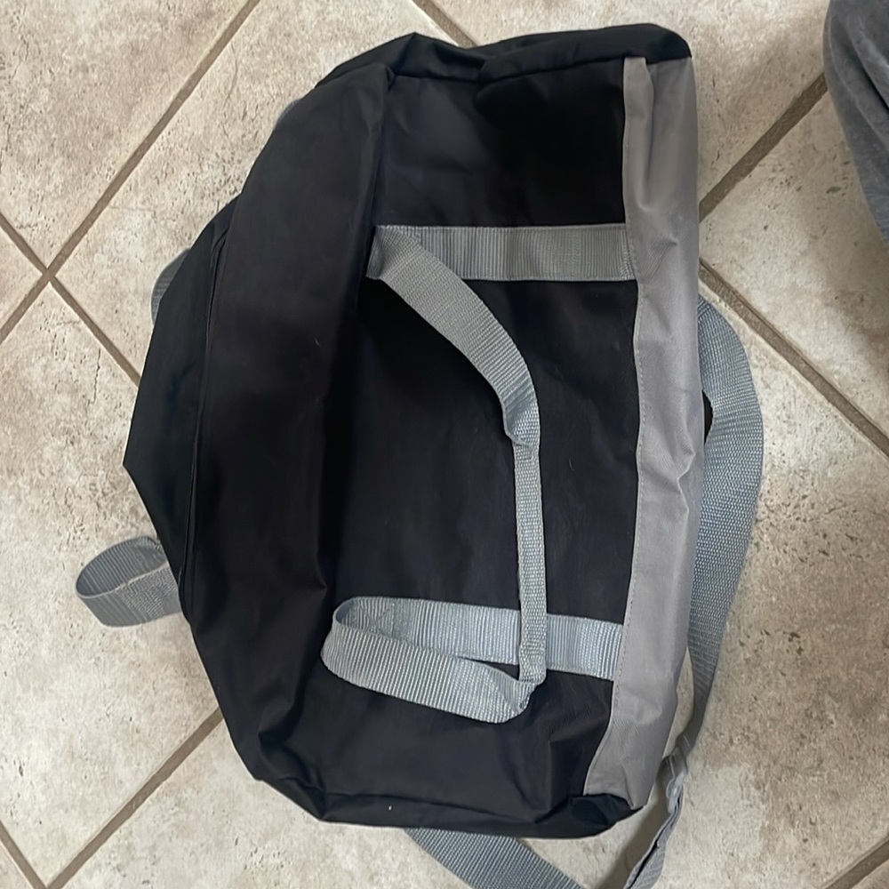 Duffle bag - Picture 3 of 3